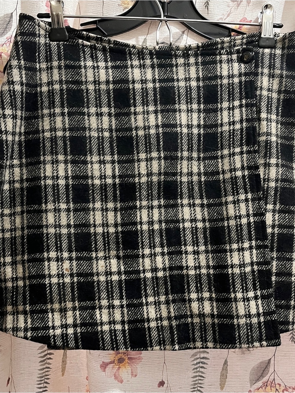 Black & White Plaid Mini Skirt - Classic Straight Fit